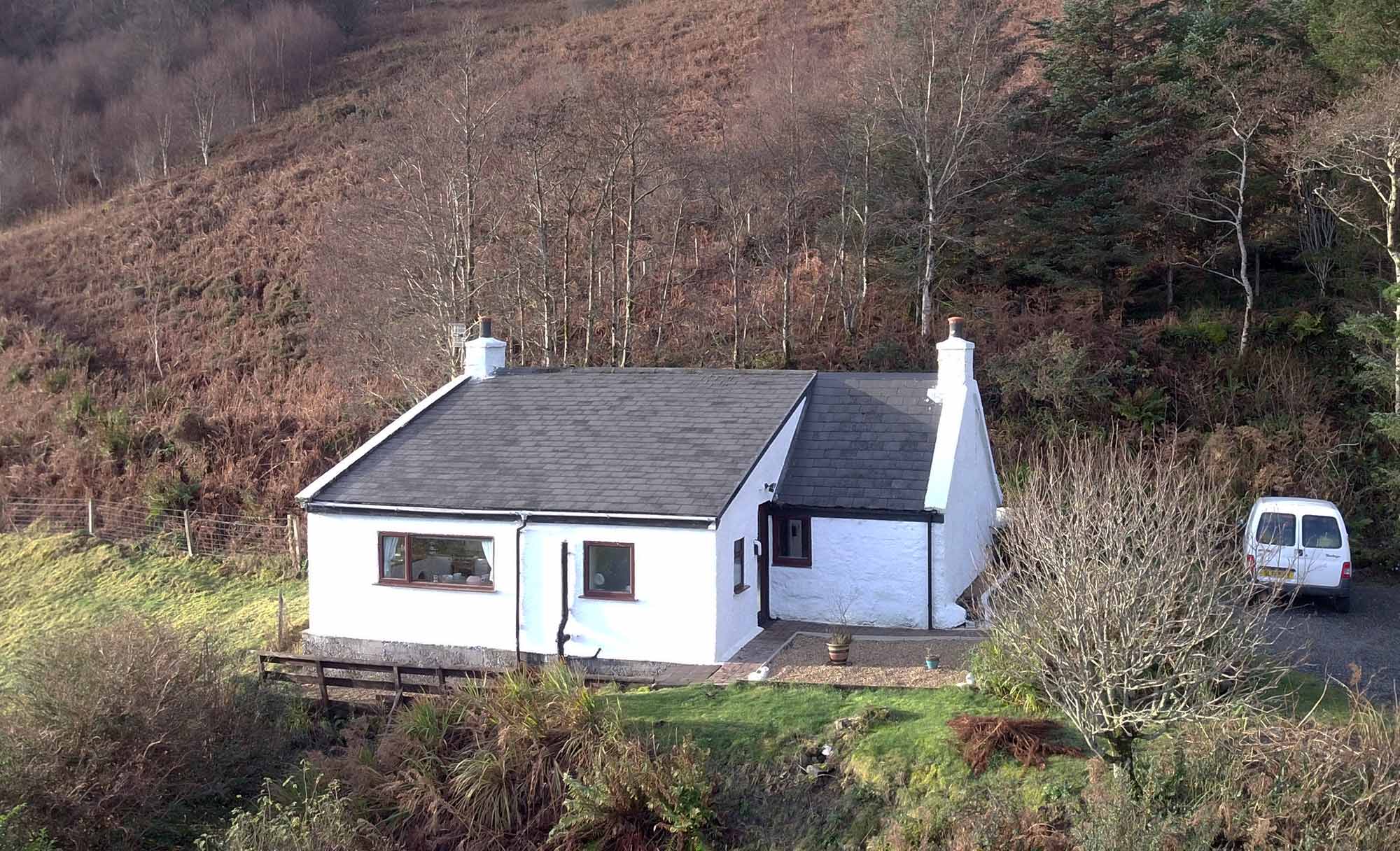 Bramble Cottage Self Catering on the Isle of Skye private parking braes